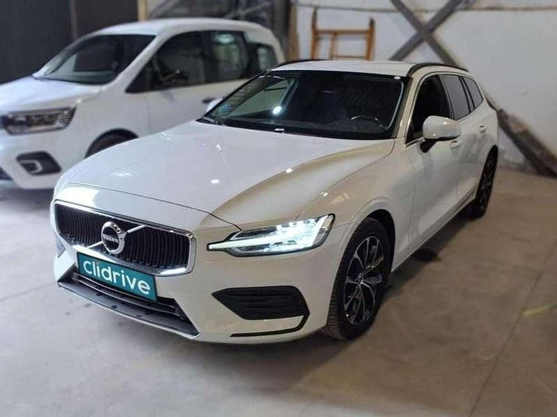 Usado Volvo V60 Momentum 190 CV (139 kW) 2021 Blanco Familiar