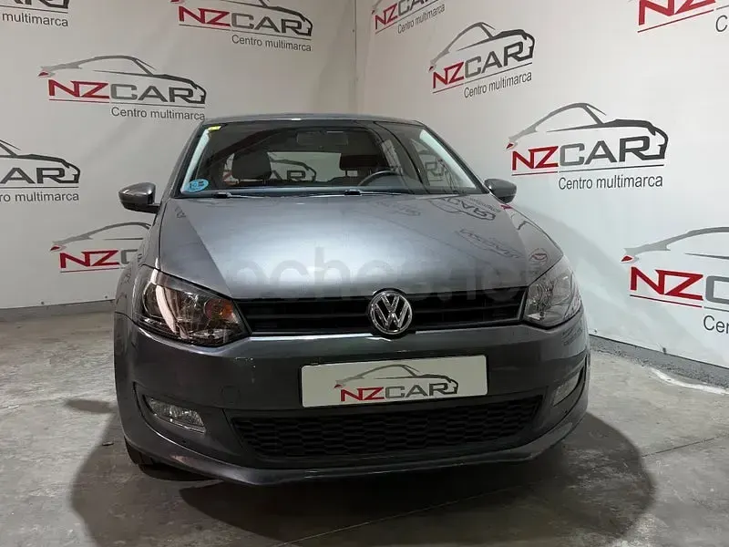 Usado VW Polo Advance 60 CV (44 kW) 2012 Gris / plata Utilitario