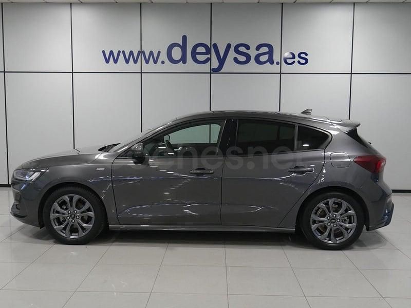 Usado Ford Focus ST-Line 155 CV (114 kW) 2023 Gris / plata Berlina
