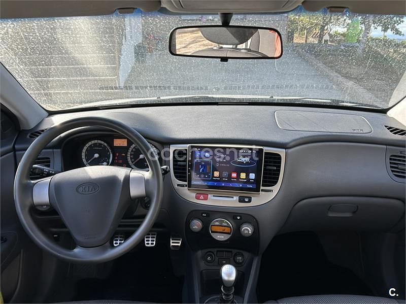Gris / plata Usado 2006 Kia Rio EX Berlina | 2800 € - Imagen 1/4