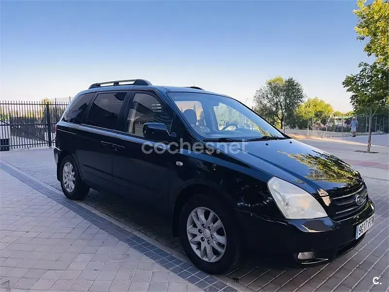 Usado Kia Carnival EX 185 CV (136 kW) 2006 Negro Monovolumen