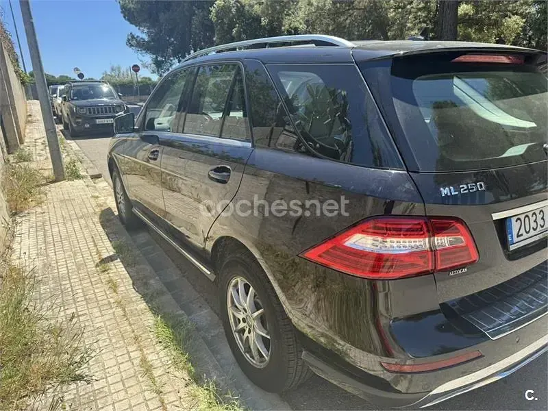 Usado Mercedes ML250 204 CV (150 kW) 2012 Negro SUV