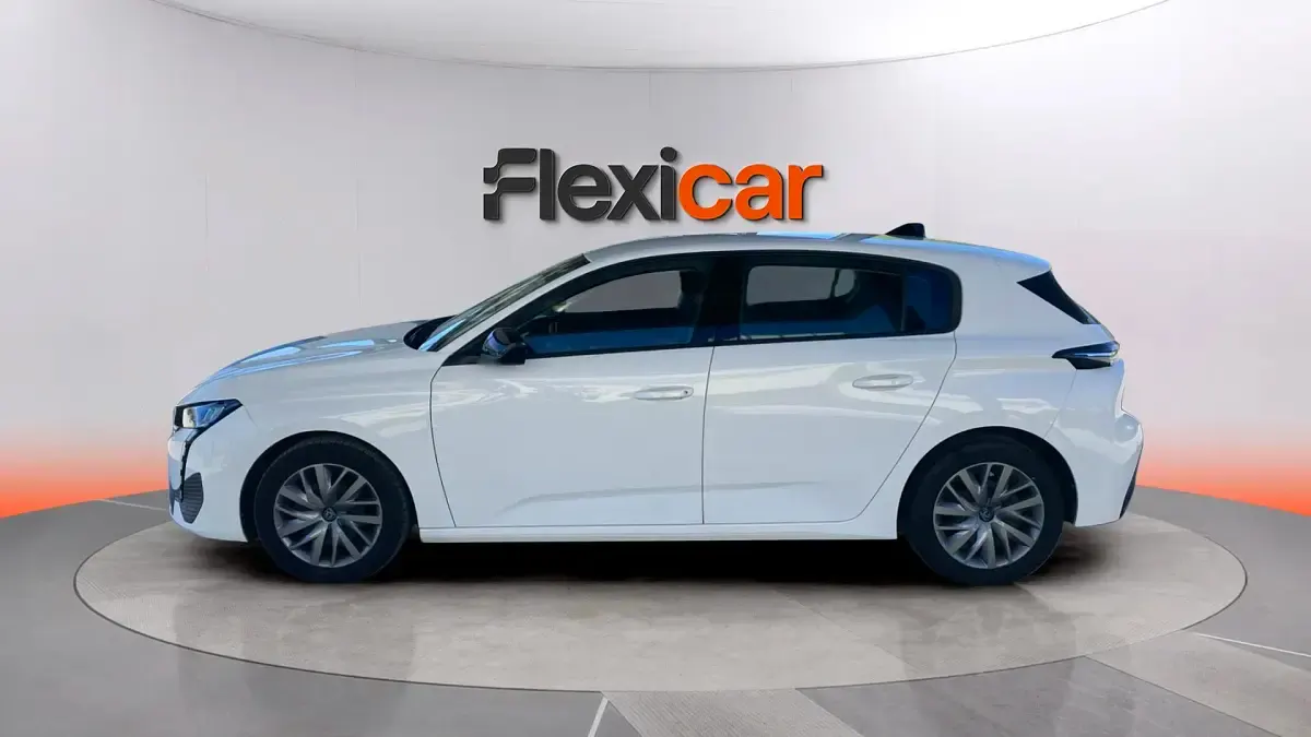 Usado Peugeot 308 Active 110 CV (80 kW) 2022 Blanco Berlina