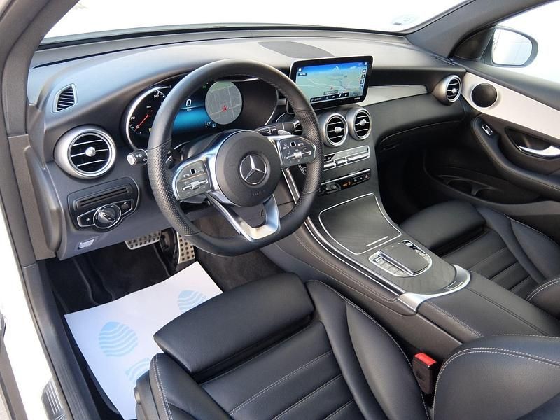 Usado Mercedes GLC220 194 CV (142 kW) 2021 Blanco Coupe