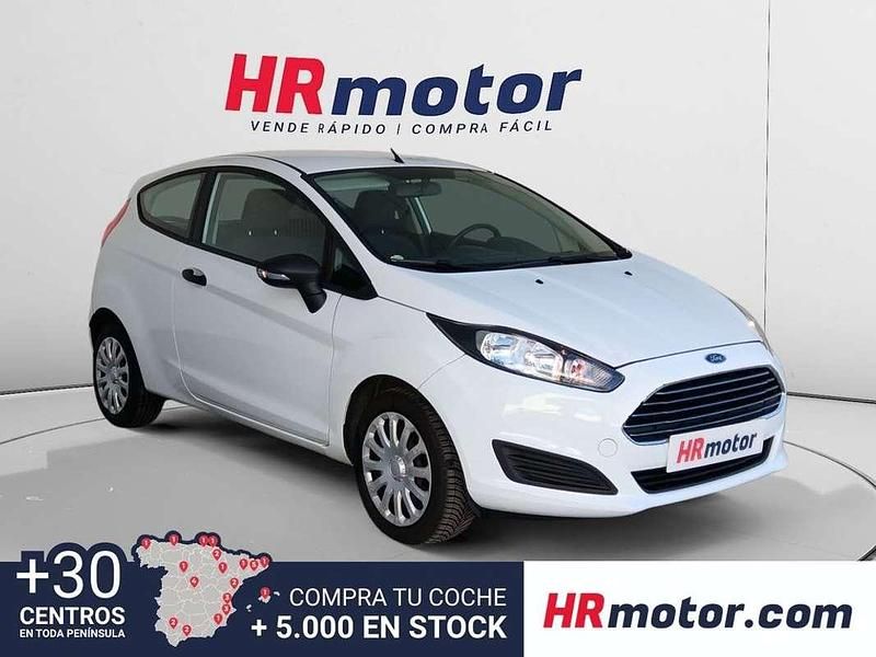Usado Ford Fiesta 75 CV (55 kW) 2015 Blanco Utilitario