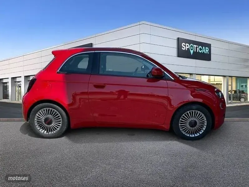 Usado Fiat 500e Red 86 kW (118 CV) 2023 Rojo Berlina