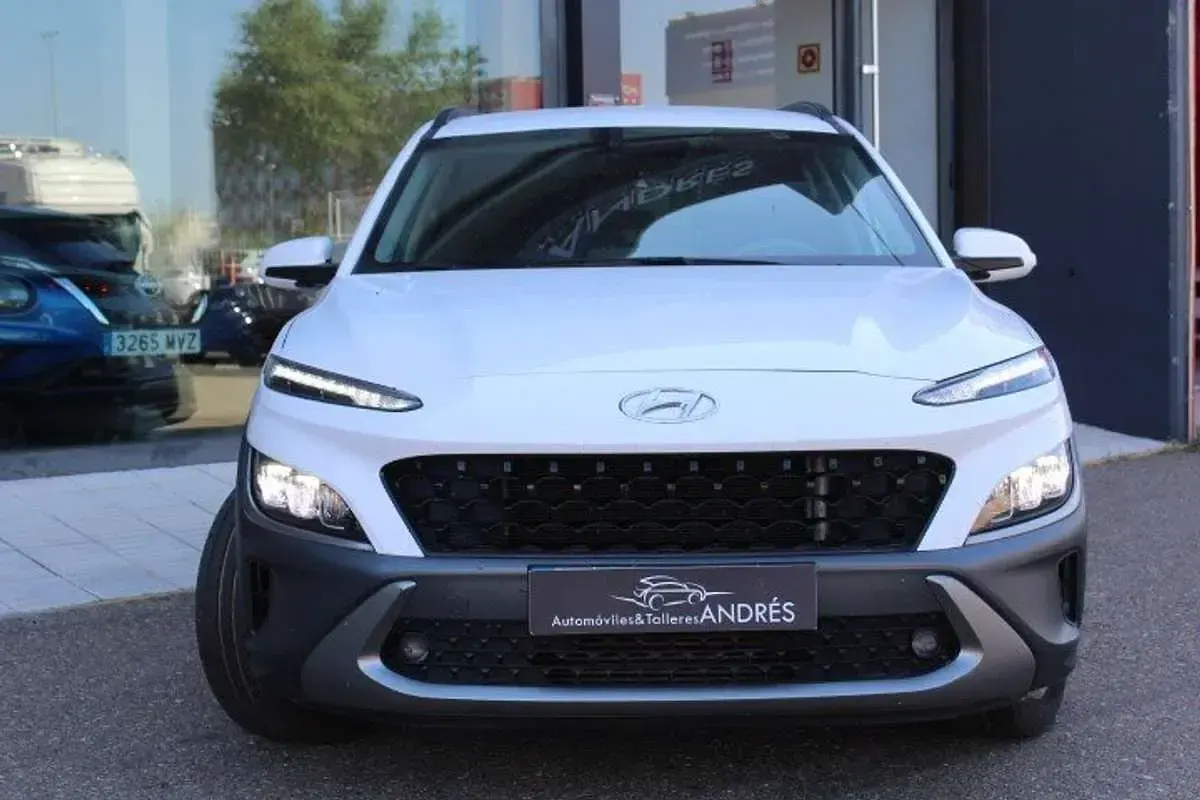 Usado Hyundai Kona 120 CV (88 kW) 2022 Blanco SUV