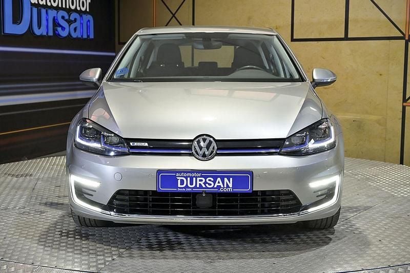 Usado VW e-Golf 100 kW (136 CV) 2020 Gris Utilitario
