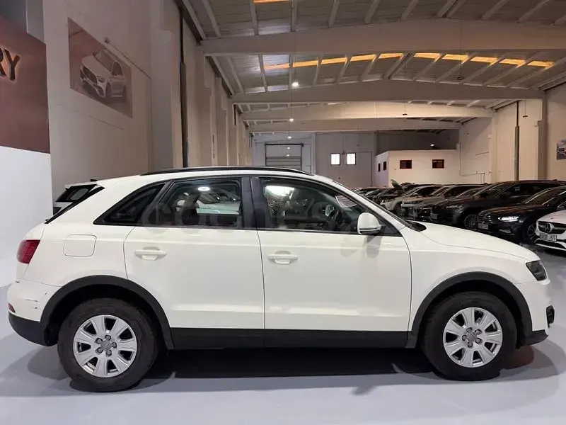 Usado Audi Q3 Ambiente 140 CV (102 kW) 2012 Blanco SUV