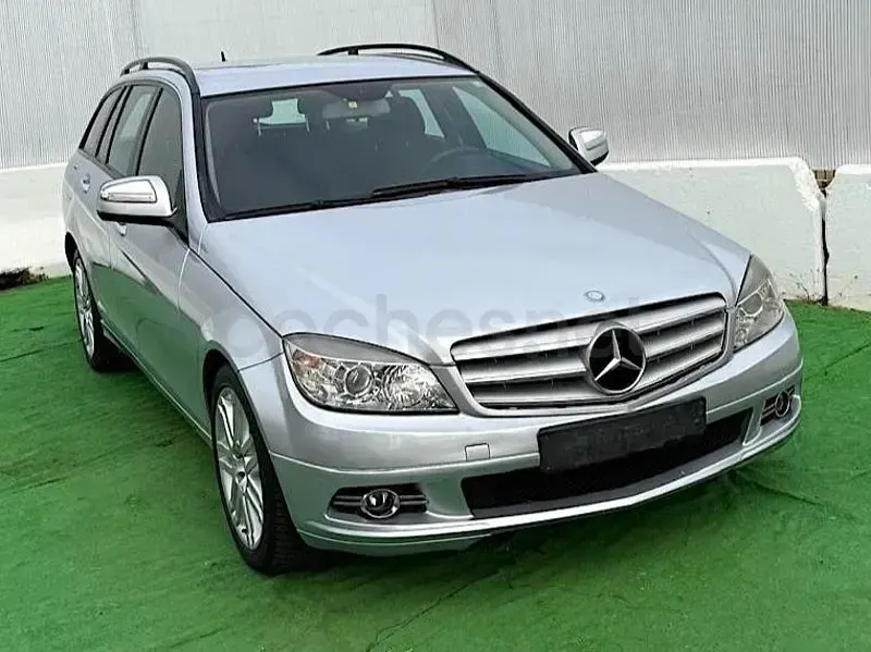 Usado Mercedes C200 Elegance 136 CV (100 kW) 2008 Gris / plata Familiar