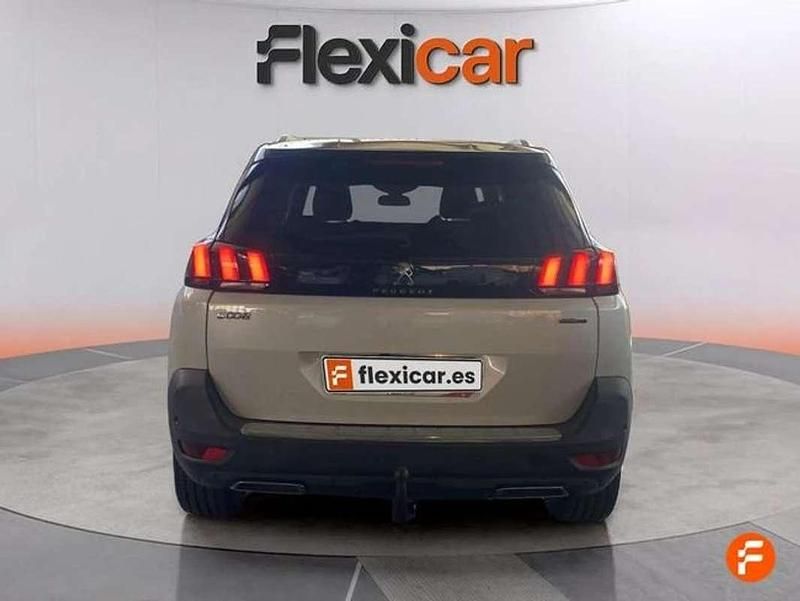 Usado Peugeot 5008 GT-line 150 CV (110 kW) 2017 Blanco SUV