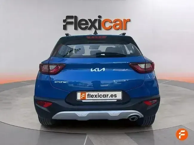 Usado Kia Stonic 79 CV (58 kW) 2025 Azul SUV