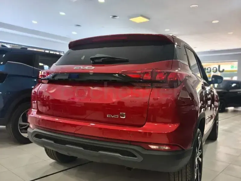 Nuevo EVO Evo 5 127 CV (93 kW) 2025 Rojo SUV