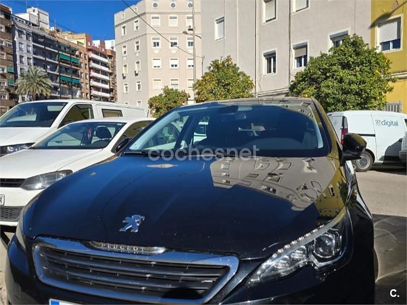 Negro Usado 2014 Peugeot 308 Allure Berlina | 6100 € (Precio justo) - Imagen 1/4