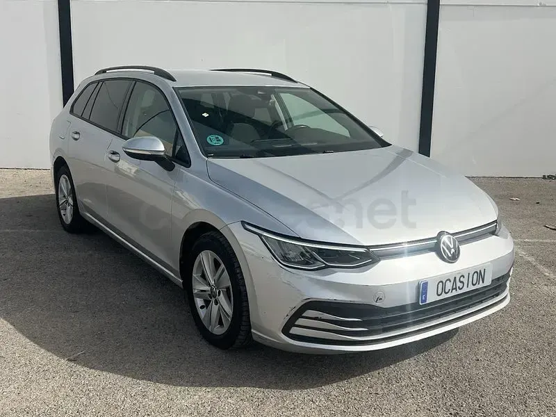 Usado VW Golf VII 115 CV (84 kW) 2021 Gris / plata Utilitario