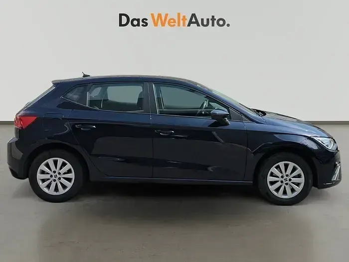 Usado Seat Ibiza Style Plus 110 CV (80 kW) 2022 Azul Utilitario