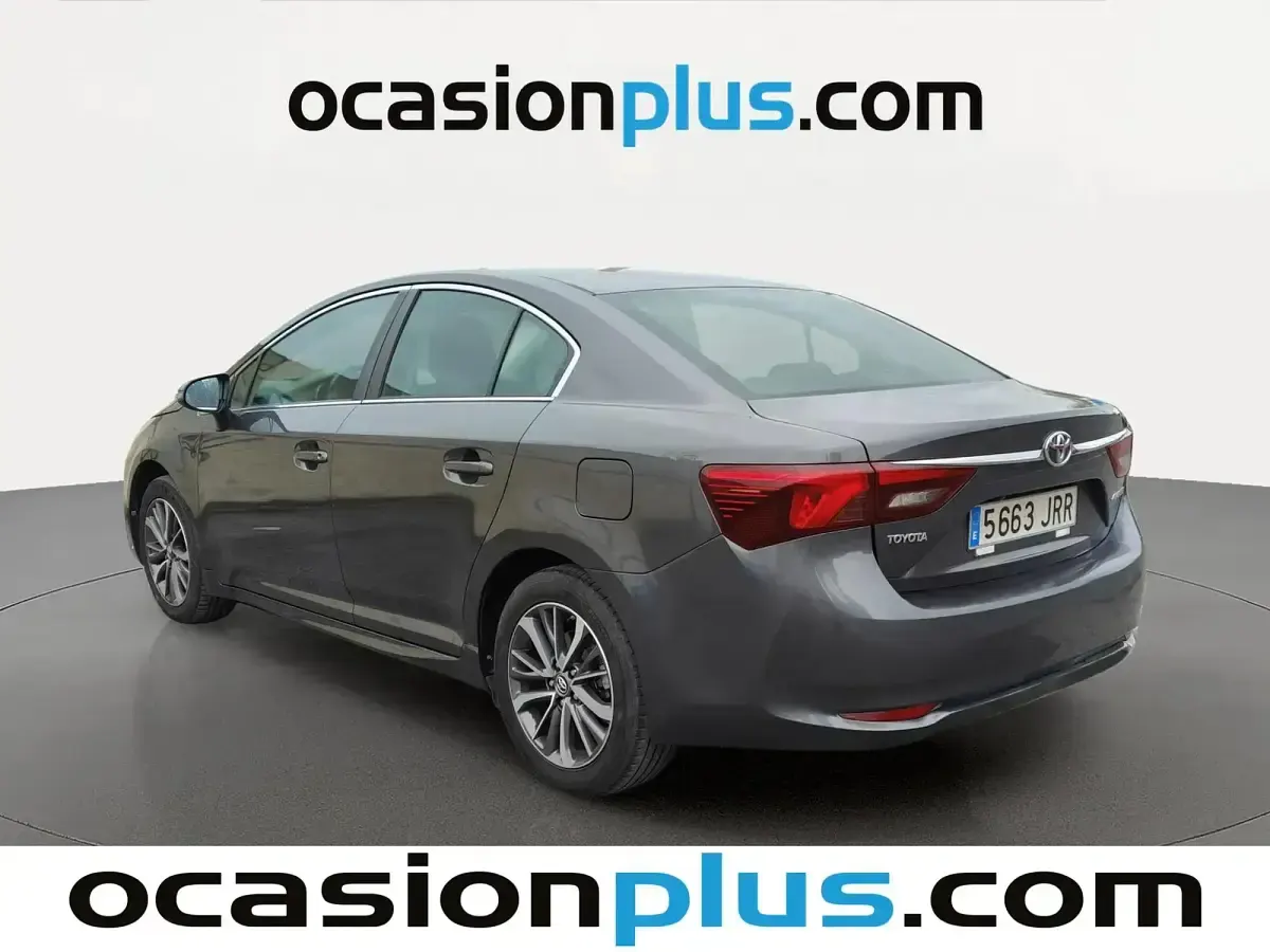 Begagnad Toyota Avensis Advance 147 HK (108 kW) 2016 Grå Sedan
