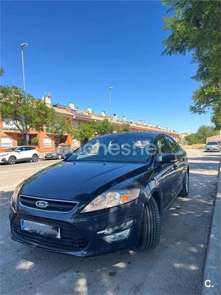 Usado Ford Mondeo Titanium 140 CV (102 kW) 2012 Negro Berlina