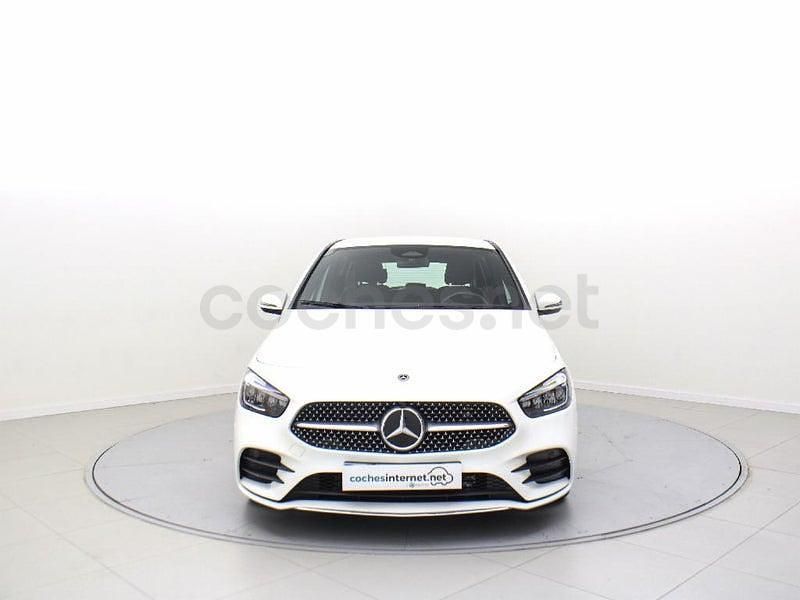 Usado Mercedes B200 AMG line 150 CV (110 kW) 2024 Blanco Monovolumen