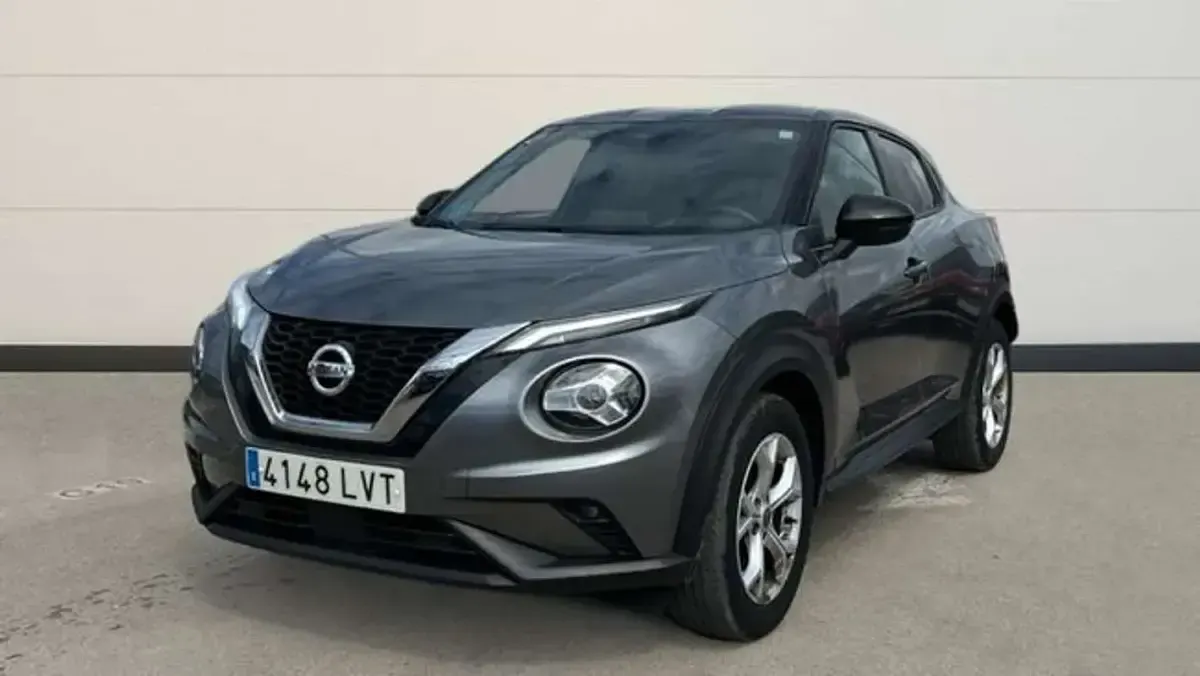 Usado Nissan Juke N-Connecta 114 HP (83 kW) 2021 Cinzento SUV