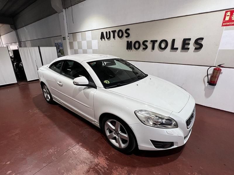 Usado Volvo C70 Summum 150 CV (110 kW) 2011 Blanco Descapotable