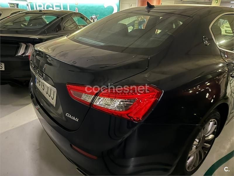 Usado Maserati Ghibli 275 CV (202 kW) 2015 Azul Berlina