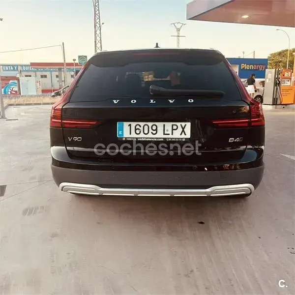 Usado Volvo V90 CC Pro 197 CV (144 kW) 2021 Negro Familiar