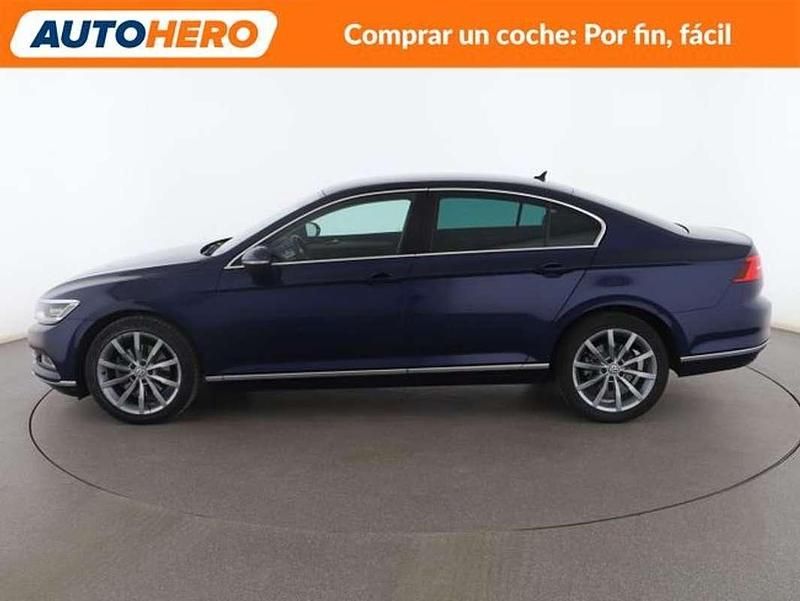 Usado VW Passat Sport 151 CV (111 kW) 2017 Azul Berlina