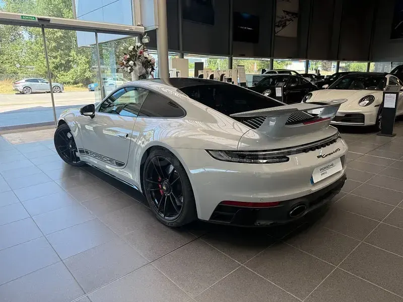 Usado Porsche 911 Carrera 4 GTS 480 CV (353 kW) 2022 Beige Coupe