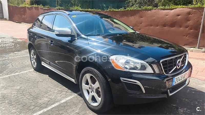 Usado Volvo XC60 Kinetic 136 CV (100 kW) 2012 Azul SUV