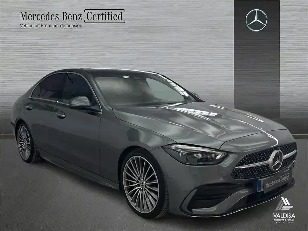 Usado Mercedes C220 200 CV (147 kW) 2022 Gris selenita Berlina