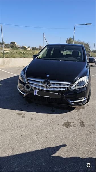 Usado Mercedes B200 136 CV (100 kW) 2012 Negro Monovolumen