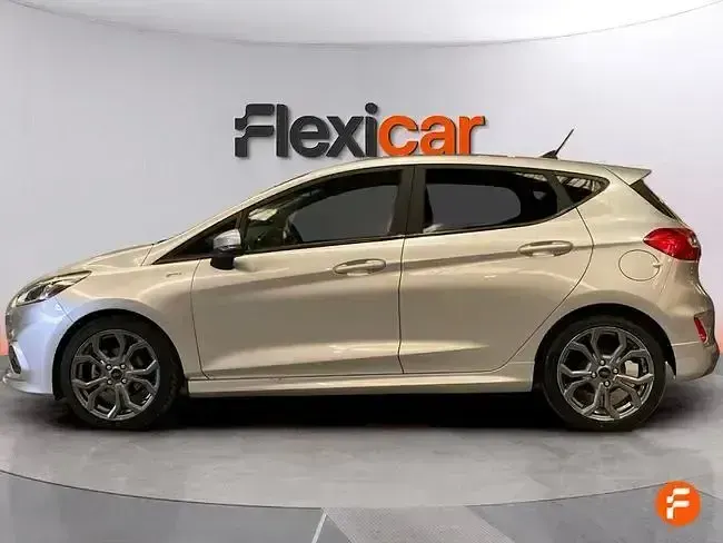 Usado Ford Fiesta ST-Line 95 CV (69 kW) 2021 Gris / plata Utilitario