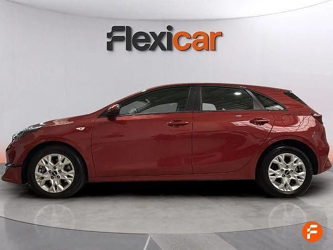 Usado Kia Ceed 100 CV (73 kW) 2023 Rojo Utilitario