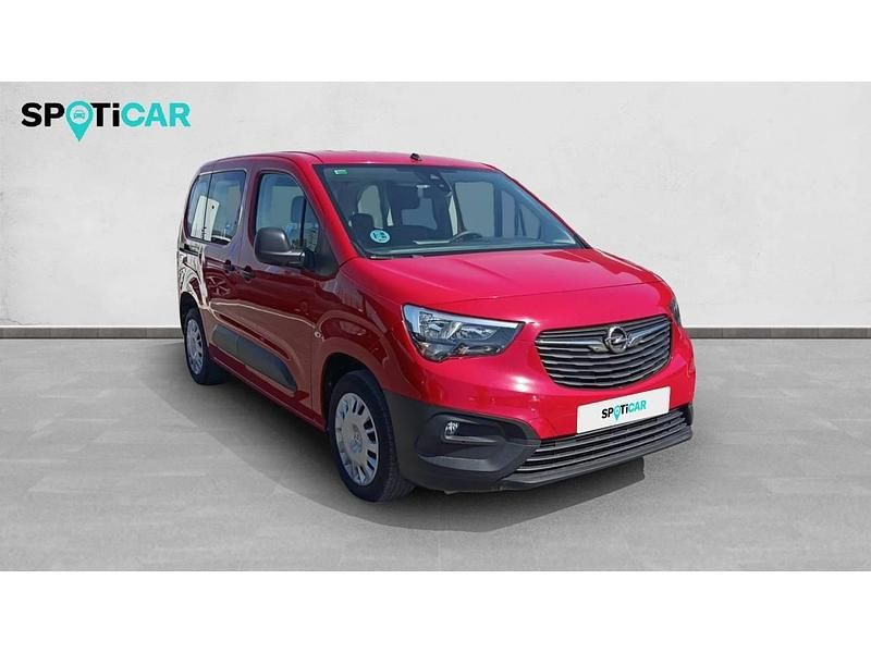 Usado Opel Combo Edition 131 HP (96 kW) 2021 Vermelho Monovolume