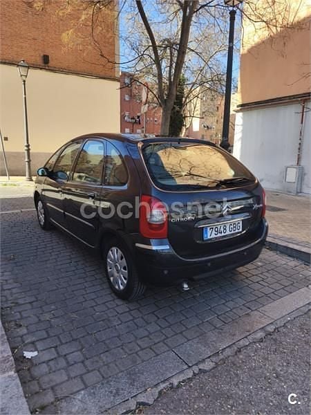 Usado Citroën Xsara Picasso Exclusive 110 CV (80 kW) 2008 Negro Monovolumen