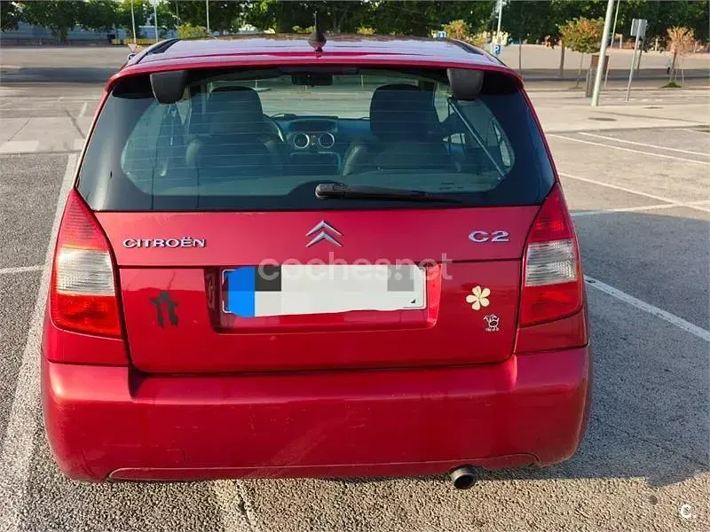 Usado Citroën C2 VTR Sport 70 CV (51 kW) 2006 Rojo Utilitario