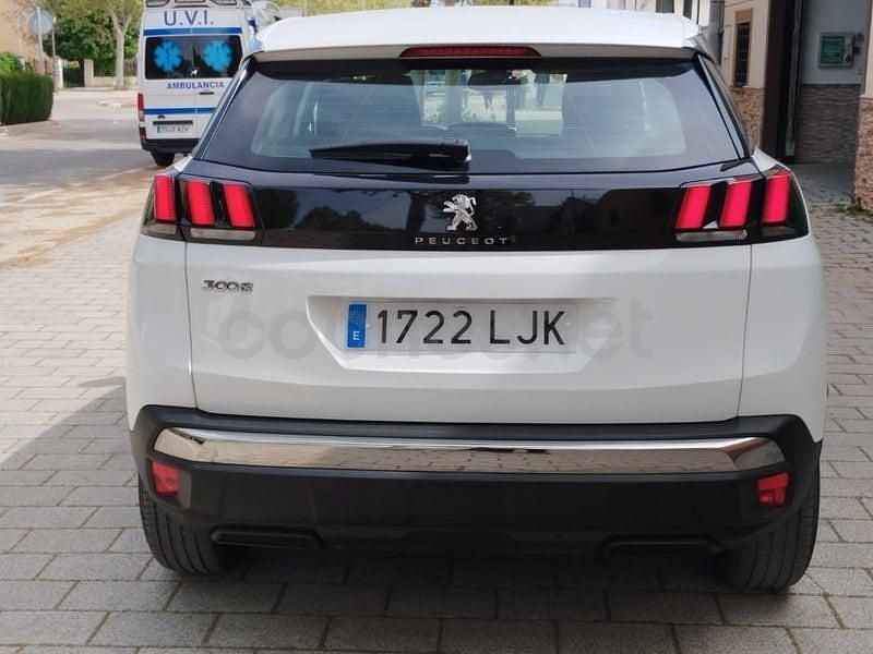 Usado Peugeot 3008 Active 130 CV (95 kW) 2020 Blanco SUV