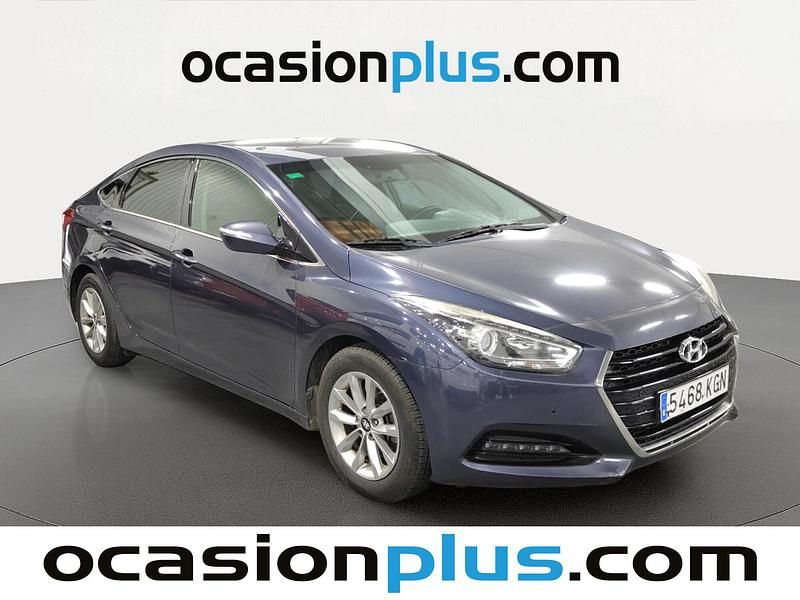 Usado Hyundai i40 115 CV (84 kW) 2018 Azul Berlina