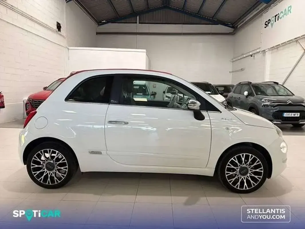Usado Fiat 500 Dolcevita 71 CV (52 kW) 2021 Blanco Descapotable