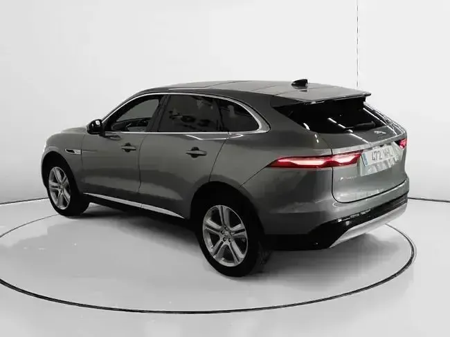 Usado Jaguar F-Pace R-Dynamic 204 HP (150 kW) 2023 Cinzento SUV