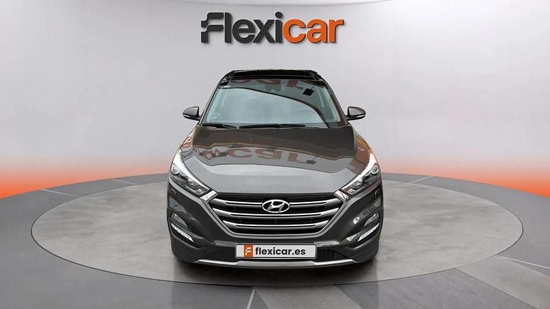 Usado Hyundai Tucson Style 177 CV (130 kW) 2017 Gris SUV