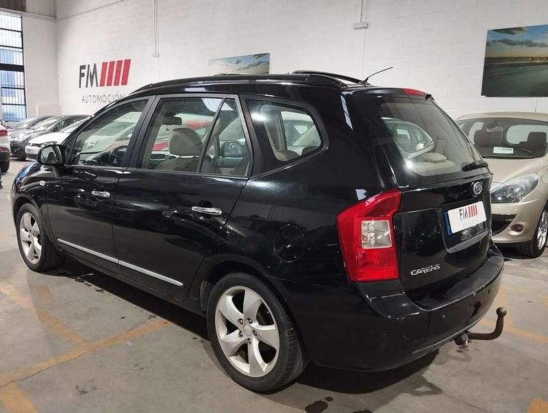 Usado Kia Carens 140 CV (102 kW) 2007 Negro Monovolumen