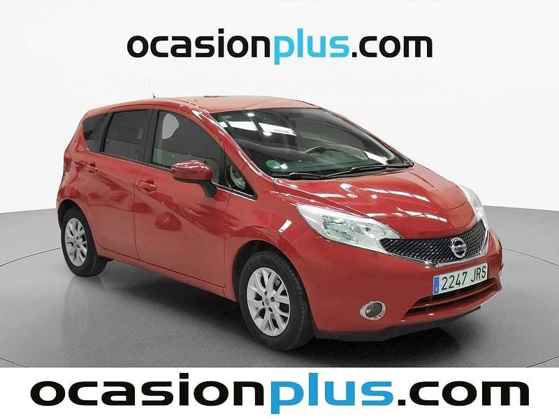 Usado Nissan Note Acenta 80 CV (58 kW) 2016 Rojo Utilitario