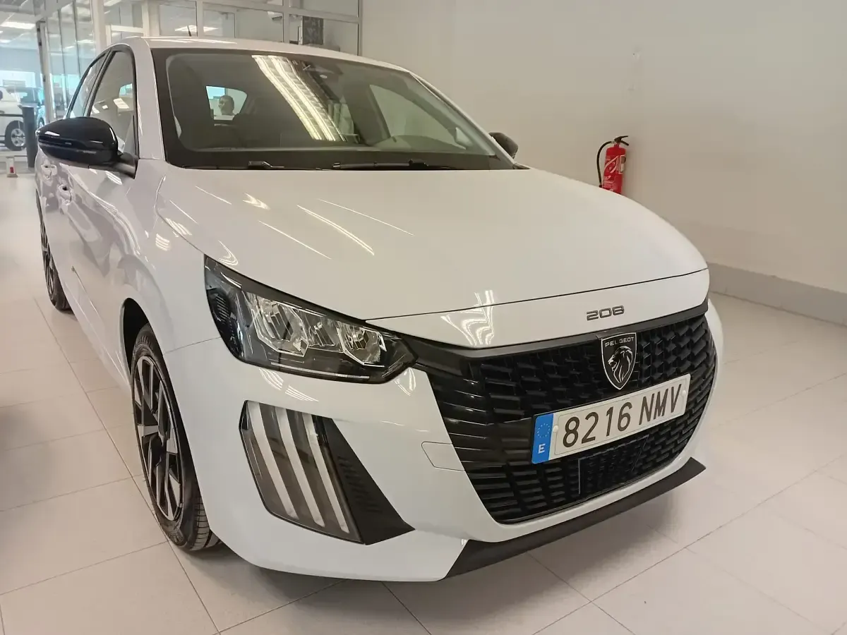 Nuevo Peugeot 208 Style 110 CV (80 kW) 2026 Blanco Utilitario