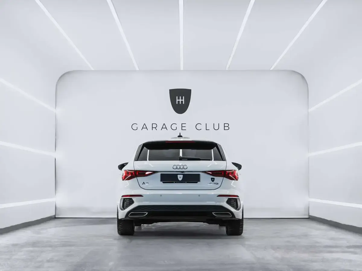 Usado Audi A3 S-Line 116 HP (85 kW) 2021 Branco Sedan