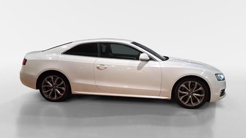 Usado Audi A5 211 CV (155 kW) 2009 Blanco Coupe