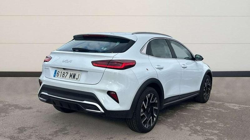 Usado Kia XCeed 101 CV (74 kW) 2024 Blanco SUV