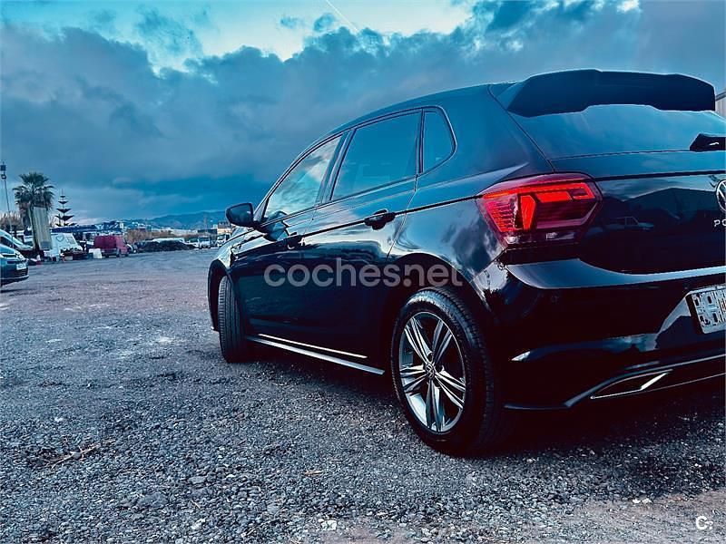 Negro Usado 2021 VW Polo R-line Berlina | 12.900 € (Buen precio) - Imagen 1/4