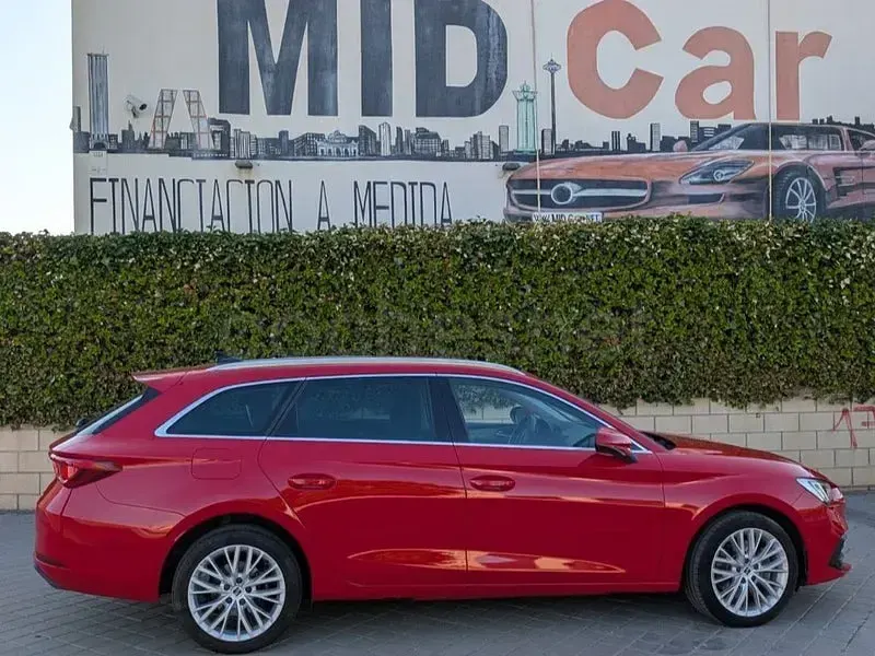 Usado Seat Leon XCELLENCE 204 CV (150 kW) 2021 Rojo Familiar